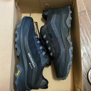 New Merrell women’s Moab Speed GTX size 10 wide